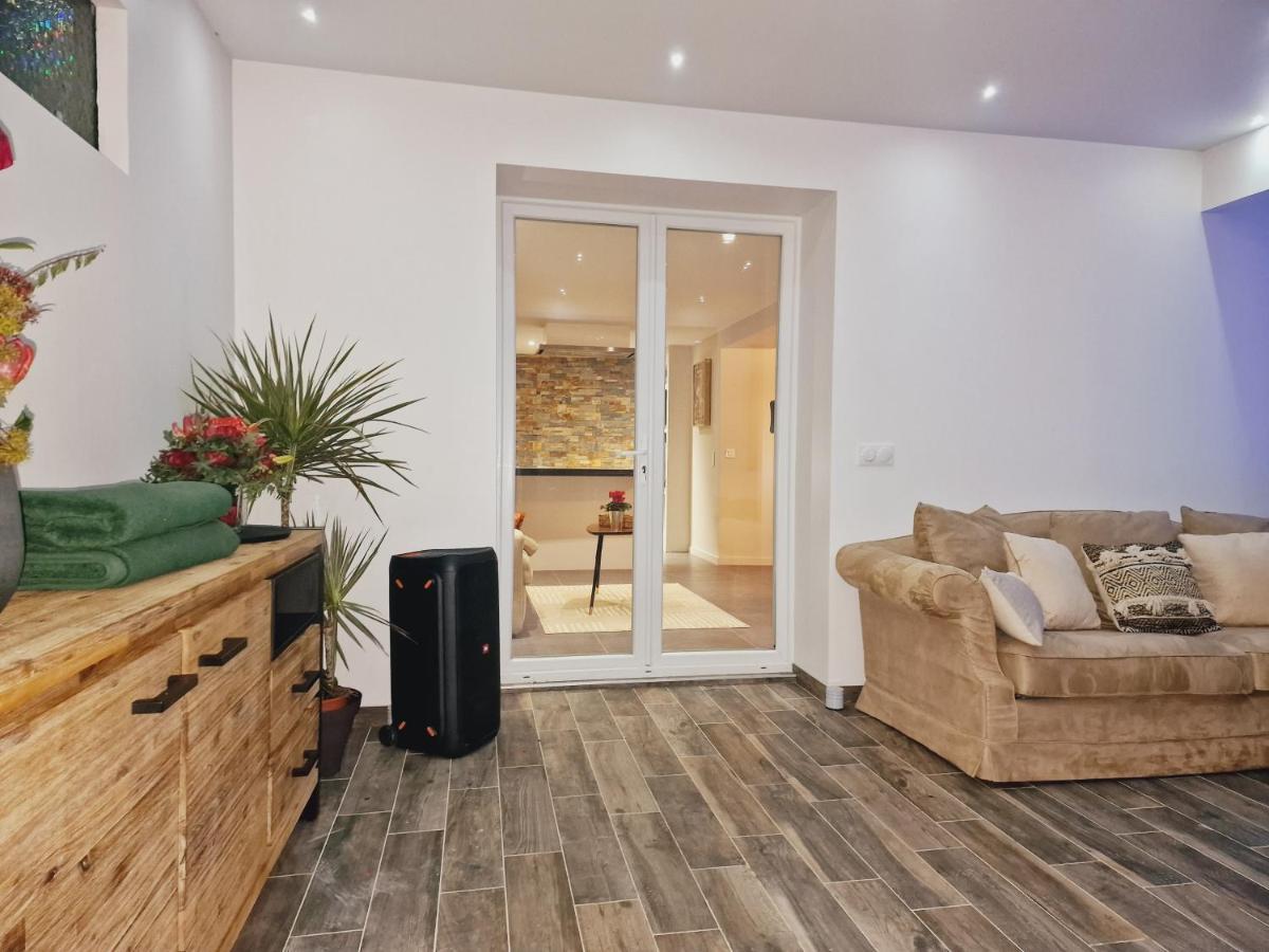 Atoumo Appartement Love Jacuzzi & Jardin Disneyland Paris Quincy-Voisins Exteriör bild