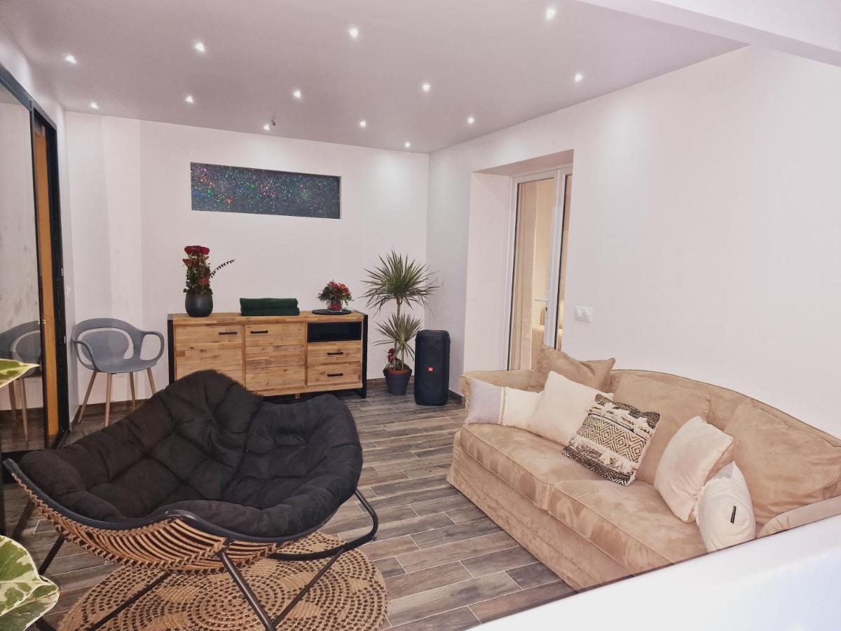 Atoumo Appartement Love Jacuzzi & Jardin Disneyland Paris Quincy-Voisins Exteriör bild