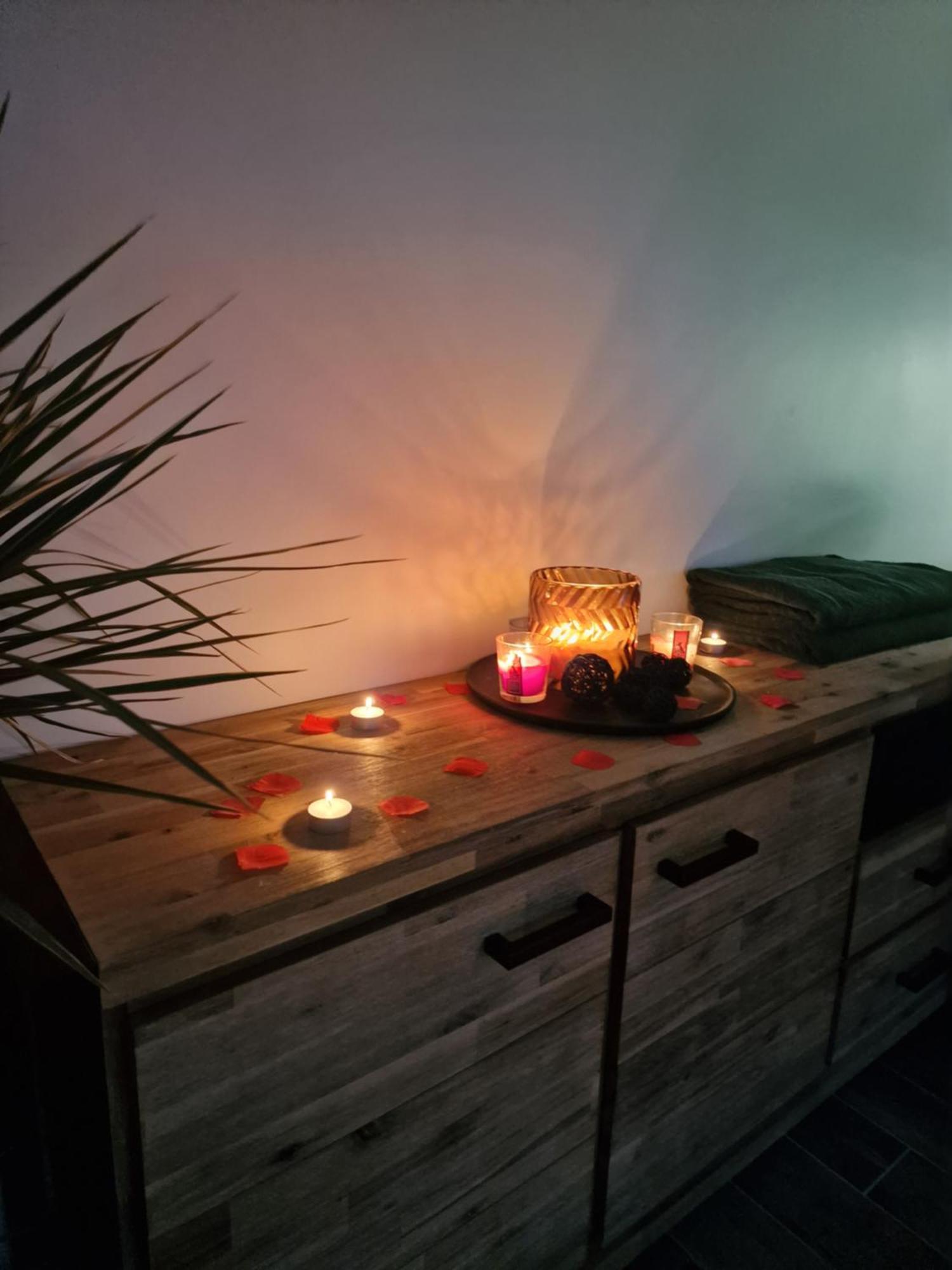 Atoumo Appartement Love Jacuzzi & Jardin Disneyland Paris Quincy-Voisins Exteriör bild